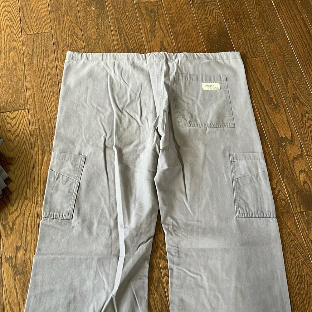 Urbane scrubs